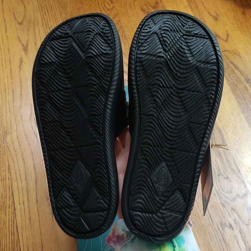 NIB Chaco Chillos Slide Sandal In Black Rainbow Tie Dye Kids Size 5